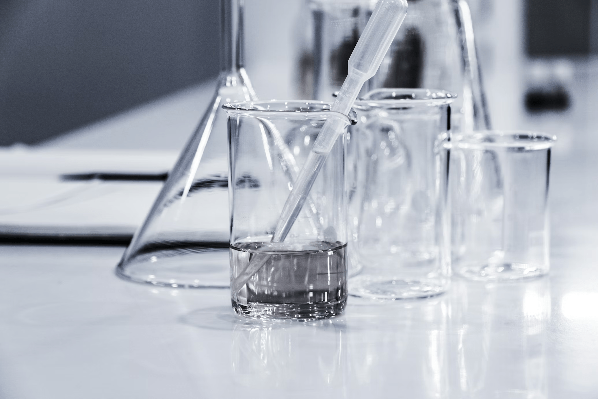 Clear amber liquid formulation